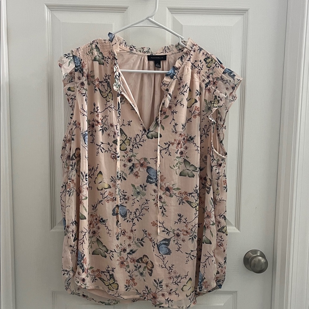 Floral Ruffle Sleeve Blouse in Cream